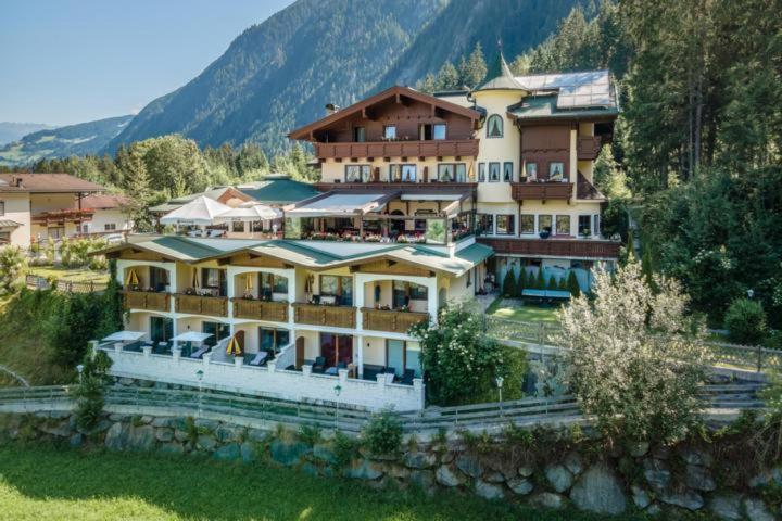 Hotel Laendenhof Superior Mayrhofen Extérieur photo