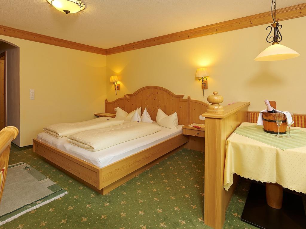 Hotel Laendenhof Superior Mayrhofen Chambre photo